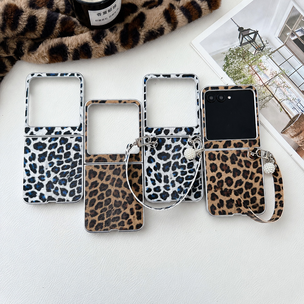 Leopard Print Folding Flip Pho - огляд і ціна Women'S Accessories Designer
