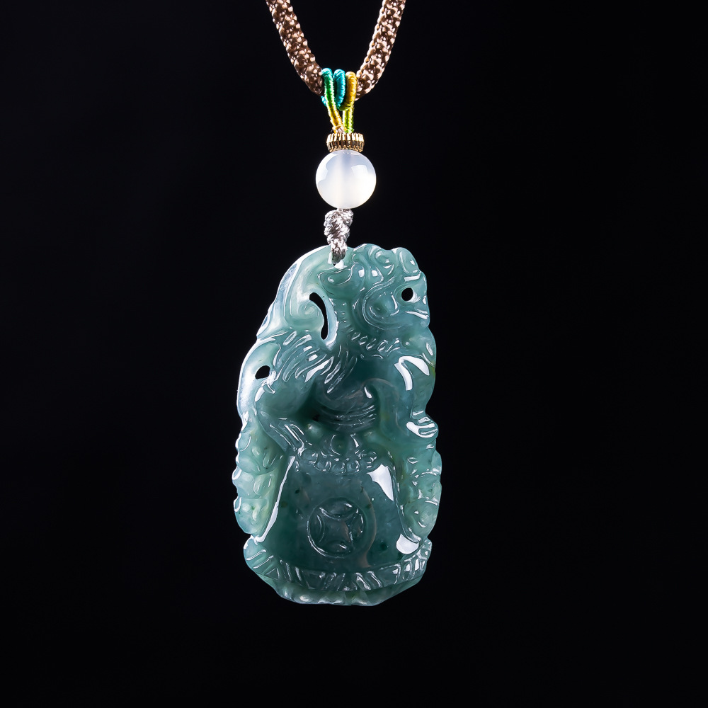 Burmese Jadeite Pixiu Pendant  - огляд і ціна Women'S Accessories Designer
