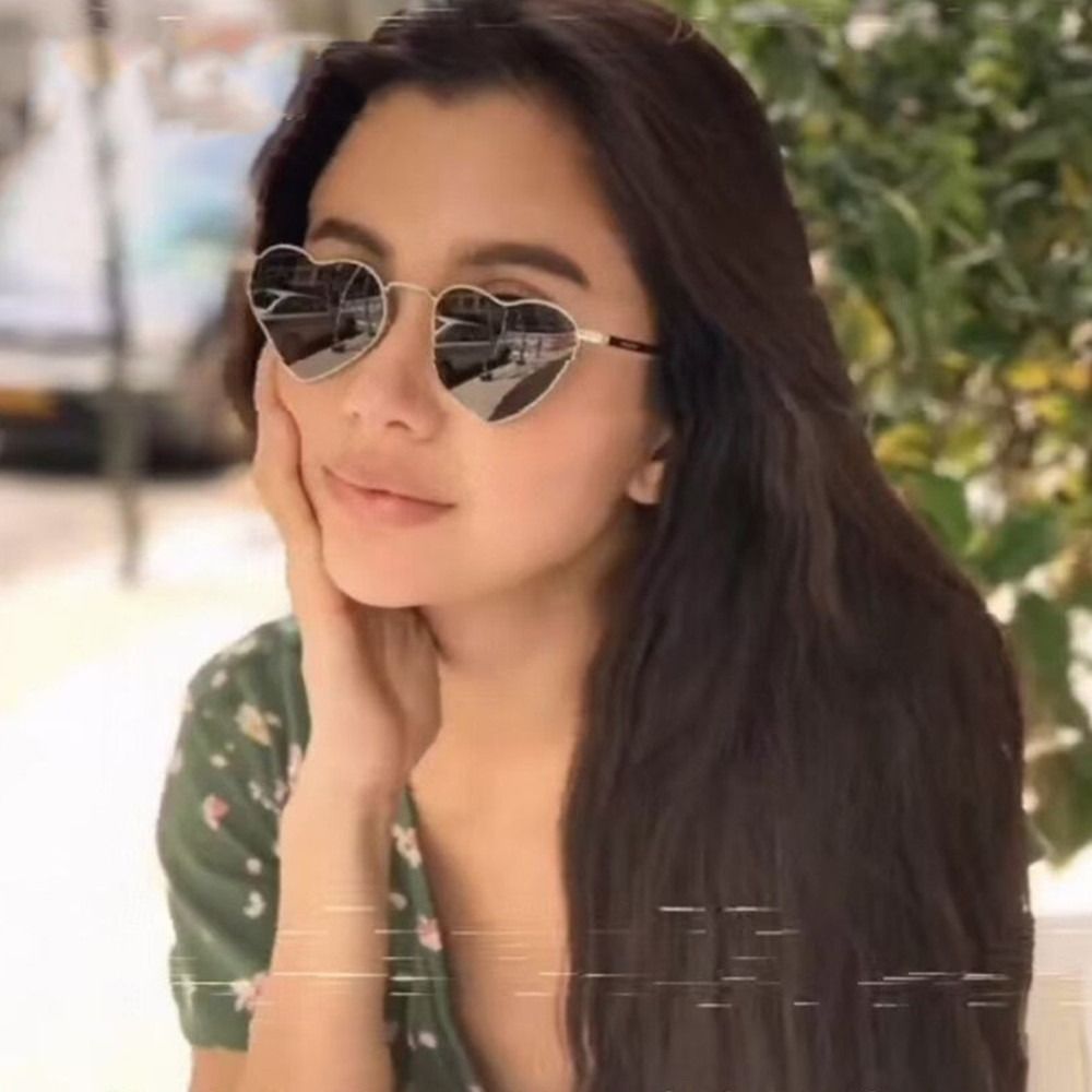 Heart-Shaped Sunglasses Heart  - огляд і ціна Women'S Accessories In The 90S